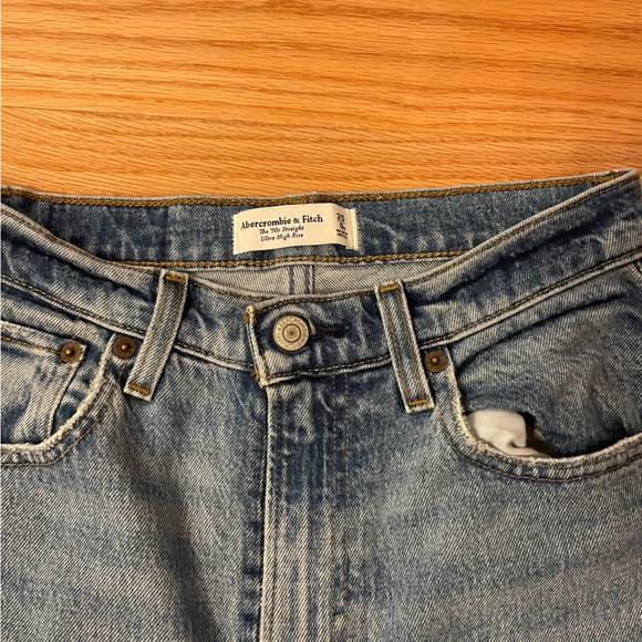 Abercrombie ultra high raise straight Jean - Picture 2 of 5